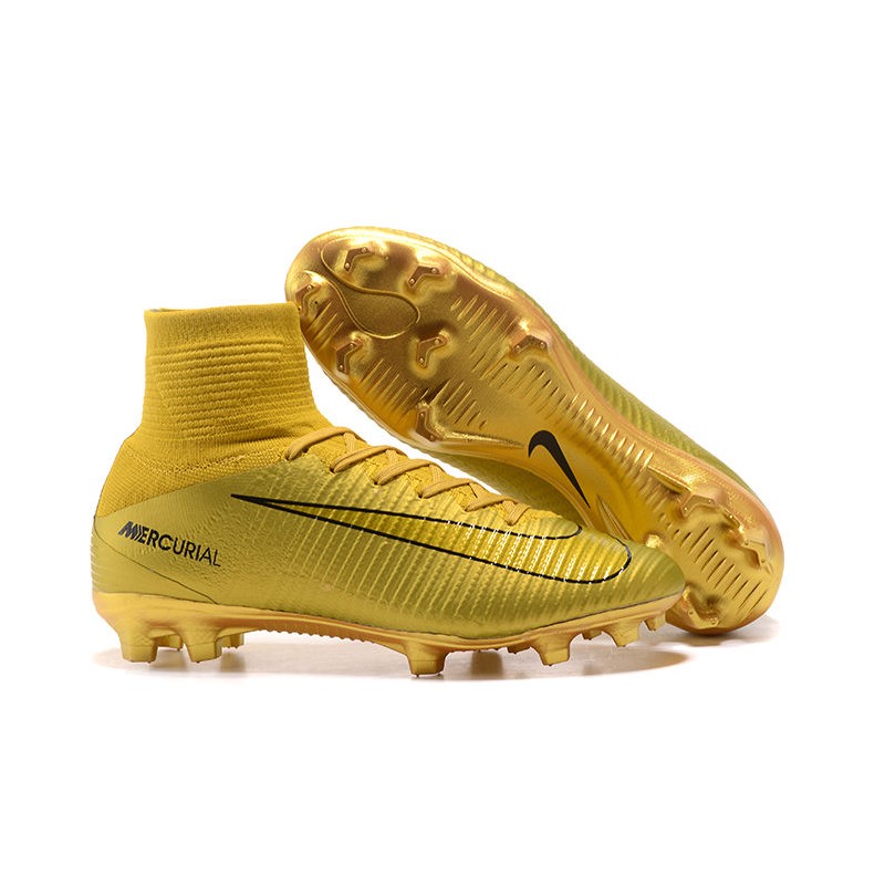 scarpe di ronaldo oro